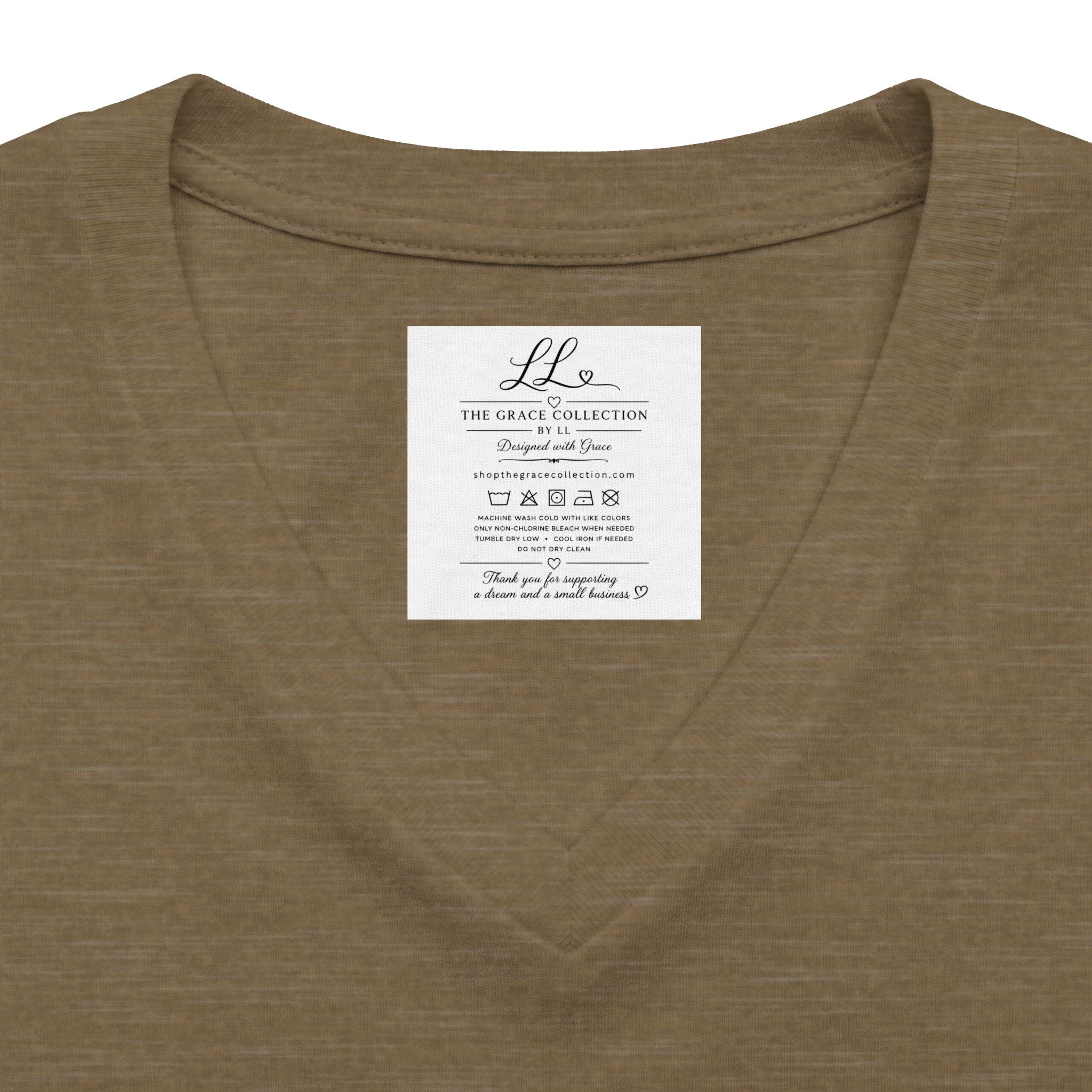 I don't wear labels I create them Tee | V-Neck T-Shirt