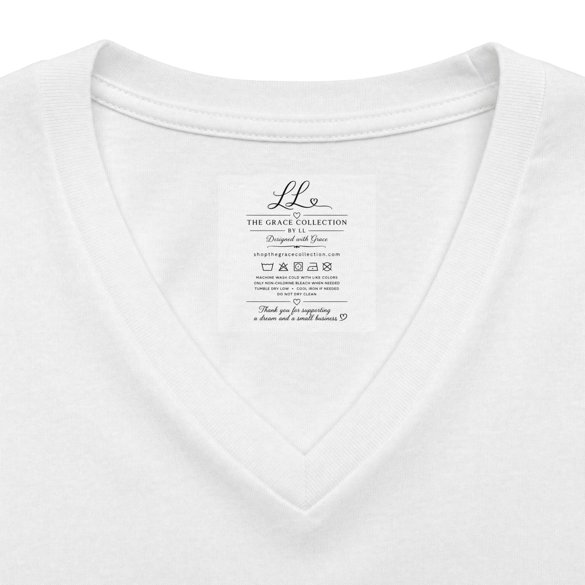 I don't wear labels I create them Tee | V-Neck T-Shirt