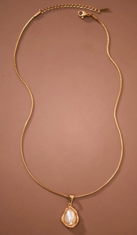 The Golden Pearl Necklace