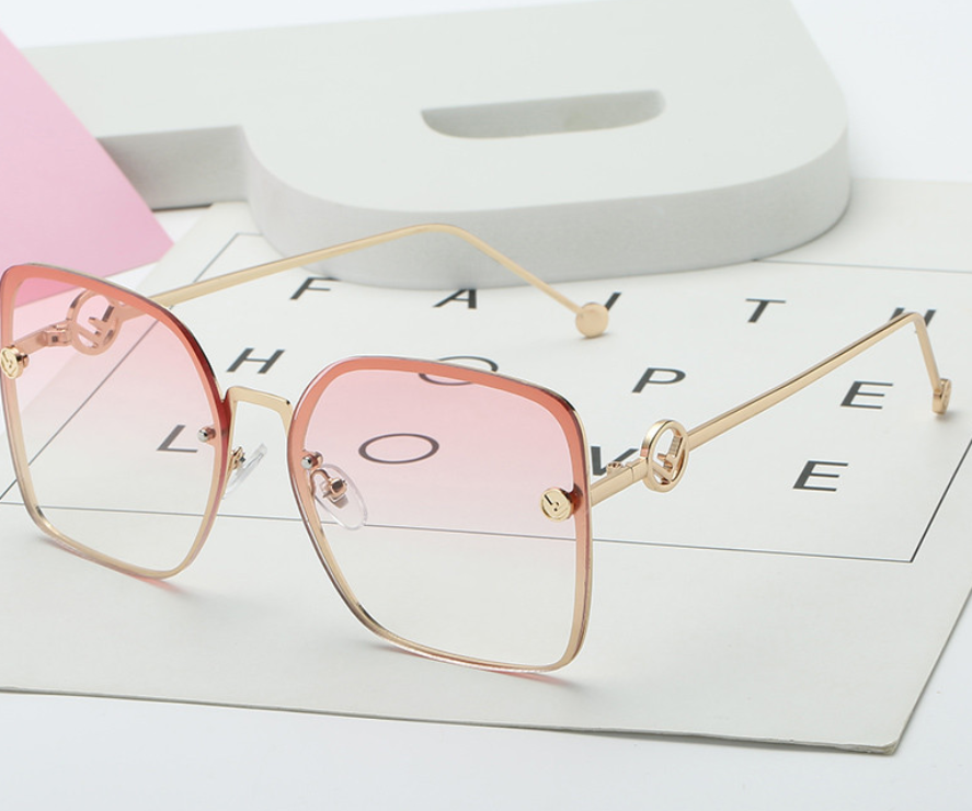 Grace Fashionable Square Sunglasses  for Women