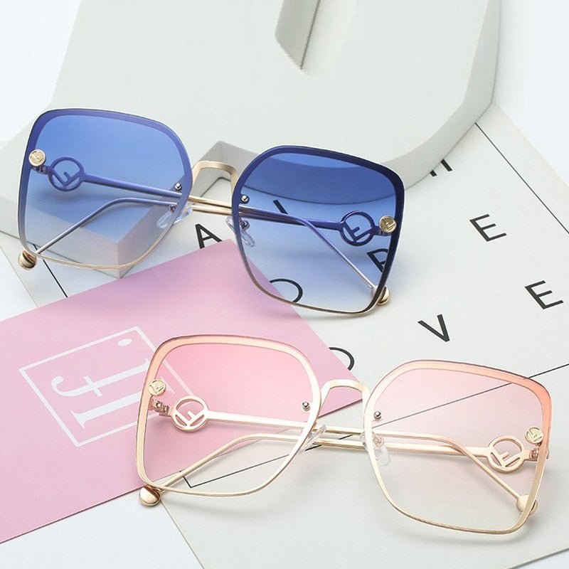 Grace Fashionable Square Sunglasses  for Women