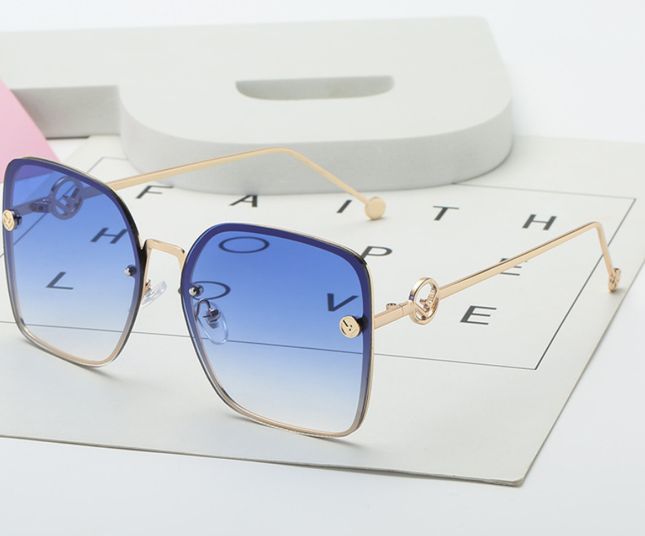 Grace Fashionable Square Sunglasses  for Women